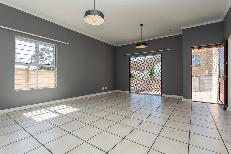 To Let 3 Bedroom Property for Rent in Normandie Western Cape